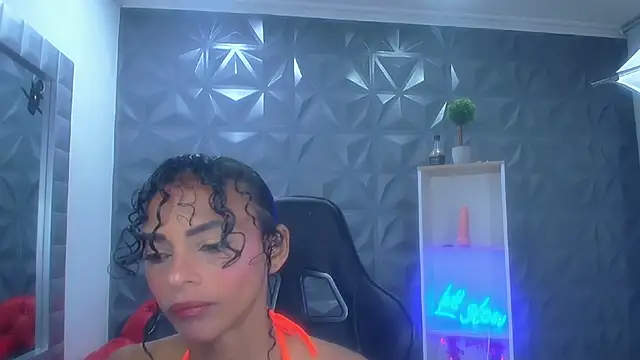 becky lynch 102 online show from February 2026 05:09:02 PM