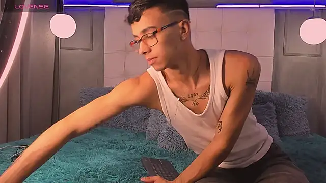 Snapshot of Smile_KAI_16 chatting on November 2025 05:10:01 AM Smile KAI 16 online show from November 2025 05:10:01 AM