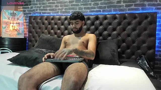 Snapshot of Jesuss77_ chatting on November 2025 02:27:02 PM Jesuss77 online show from November 2025 02:27:02 PM