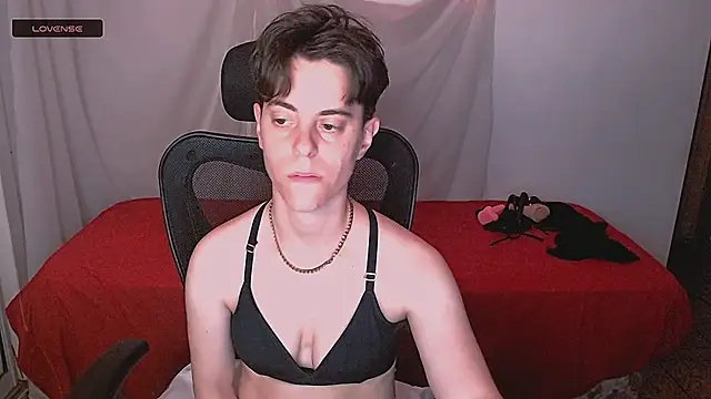 yuyitohairy online show from December 2025 04:07:01 AM