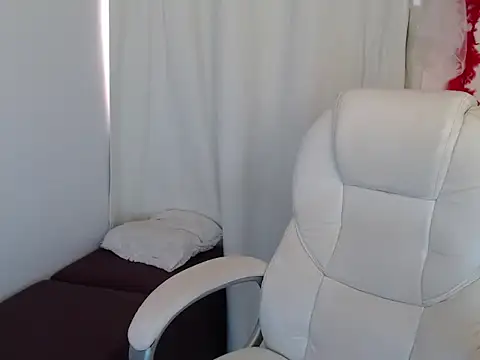 Perla 2026 online show from December 2025 08:40:01 PM