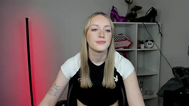 EvelynBlond online show from March 2026 01:39:01 PM