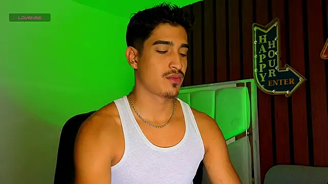 Snapshot of ken_blakerr chatting on December 2025 07:01:02 PM ken blakerr online show from December 2025 07:01:02 PM