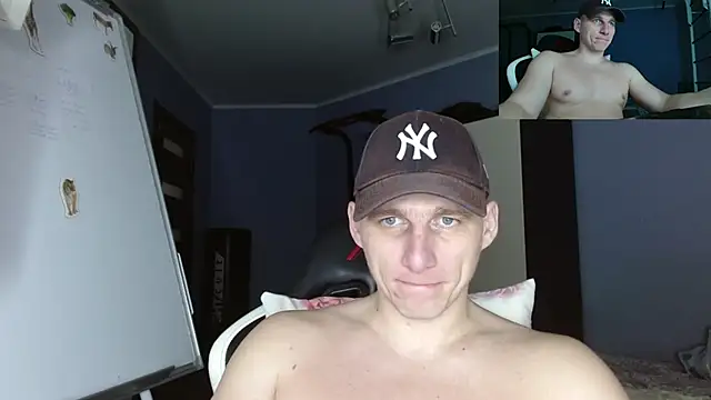 Snapshot of Poliglotjoe1 chatting on November 2025 04:25:02 AM Poliglotjoe1 online show from November 2025 04:25:02 AM