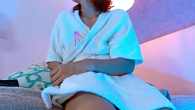 lanna w online show from December 2025 10:29:02 PM