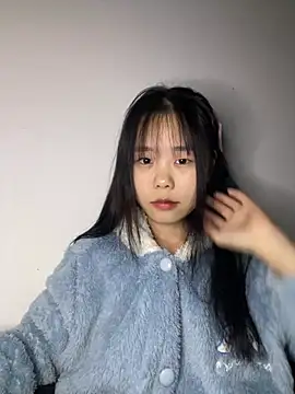 Kiee-lee online show from March 2026 01:15:01 PM