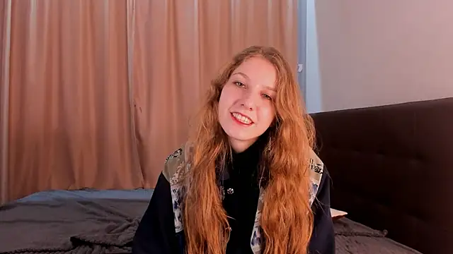 HazeLuneth online show from February 2026 06:31:01 AM