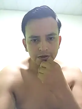 Snapshot of art-e9-2 chatting on November 2025 01:25:02 PM art-e9-2 online show from November 2025 01:25:02 PM