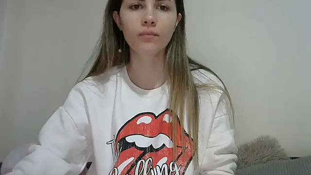 Erii18 online show from December 2025 12:21:02 PM