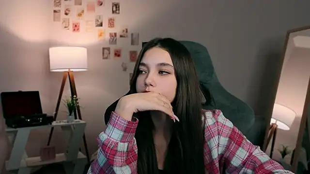 Vexorine online show from December 2025 07:22:01 PM