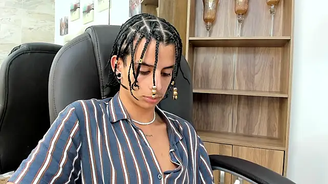 molly madisson  online show from February 2026 06:30:01 PM