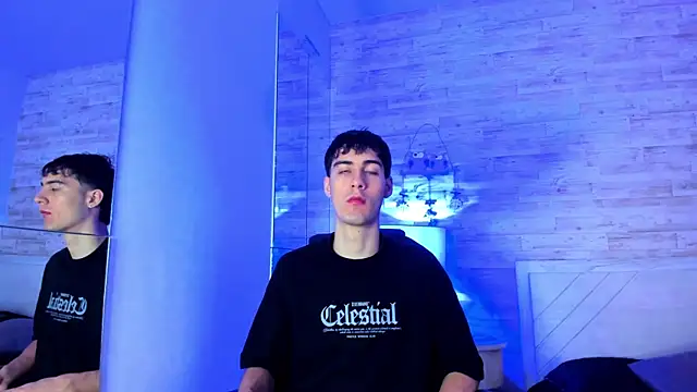 Snapshot of Emir_Ozan_ chatting on November 2025 11:24:02 AM Emir Ozan online show from November 2025 11:24:02 AM