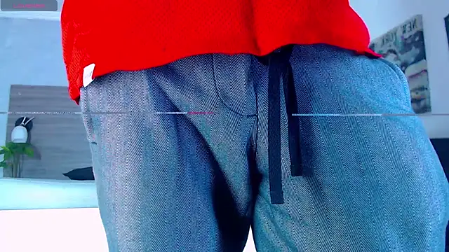 Hot Latino x online show from February 2026 12:43:02 PM