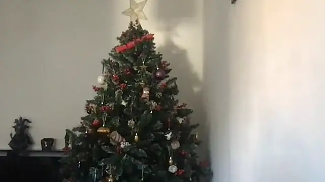 LittlemissjuicyJ online show from December 2025 12:43:02 PM