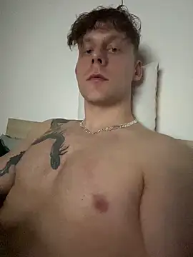 Snapshot of adamkatok chatting on November 2025 05:01:02 PM adamkatok online show from November 2025 05:01:02 PM