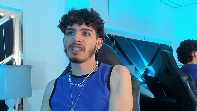 JojoBraando online show from December 2025 08:37:02 PM