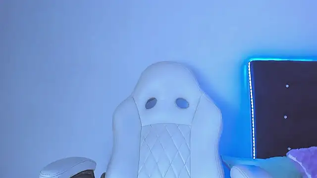 Snapshot of veronicaa_squirt chatting on February 2026 04:13:02 AM veronicaa squirt online show from February 2026 04:13:02 AM