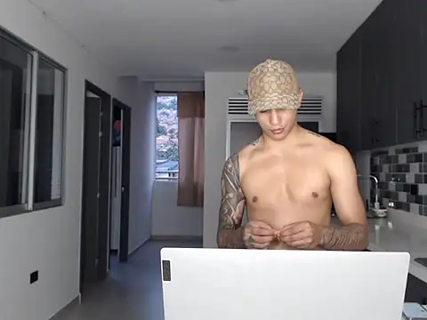 master Tripa online show from November 2025 10:20:02 PM