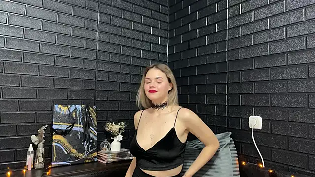 X RisingStar X online show from December 2025 06:17:01 PM