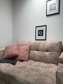 Madisonlaraa online show from November 2025 07:38:01 PM