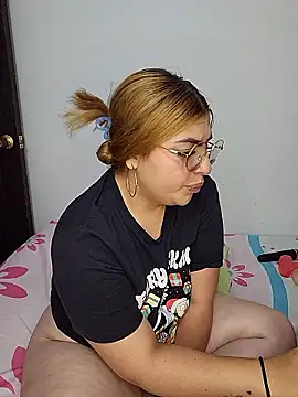 Snapshot of mila_curvy chatting on December 2025 09:37:02 AM mila curvy online show from December 2025 09:37:02 AM