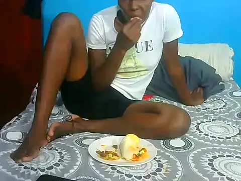 VirginPrincess06 online show from November 2025 03:01:02 PM