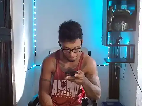 Snapshot of bigblackmen117uncs chatting on November 2025 09:03:02 PM bigblackmen117uncs online show from November 2025 09:03:02 PM