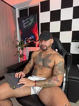 Snapshot of NikoHank chatting on November 2025 02:59:01 AM NikoHank online show from November 2025 02:59:01 AM