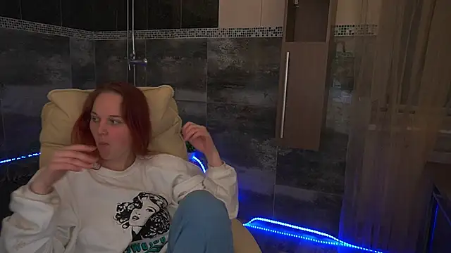 Snapshot of Sun_Shine_Lola chatting on November 2025 02:17:01 PM Sun Shine Lola online show from November 2025 02:17:01 PM