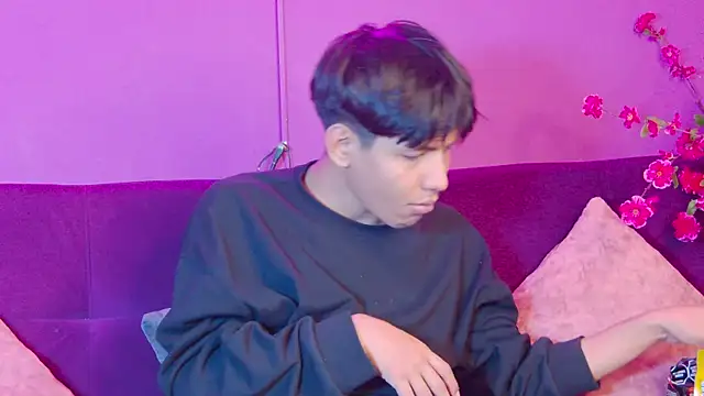 Snapshot of Liam_Sinclair chatting on February 2026 07:50:02 PM Liam Sinclair online show from February 2026 07:50:02 PM