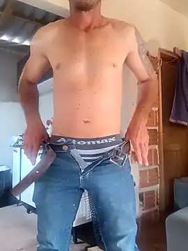 RobertoLuiz84 online show from February 2026 04:57:02 PM