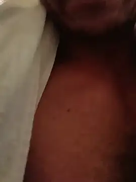 RobertoLuiz84 online show from June 2026 04:33:02 AM