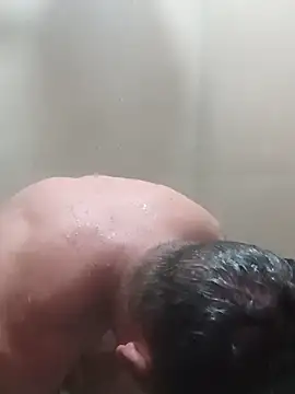 RobertoLuiz84 online show from June 2026 10:34:02 PM