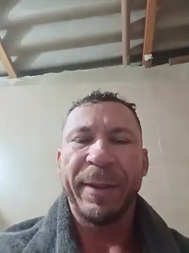 RobertoLuiz84 online show from July 2026 01:52:01 AM