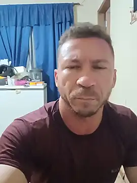 RobertoLuiz84 online show from July 2026 11:30:01 PM