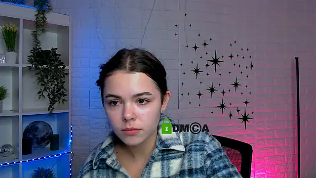 maddycats online show from November 2025 01:47:02 PM