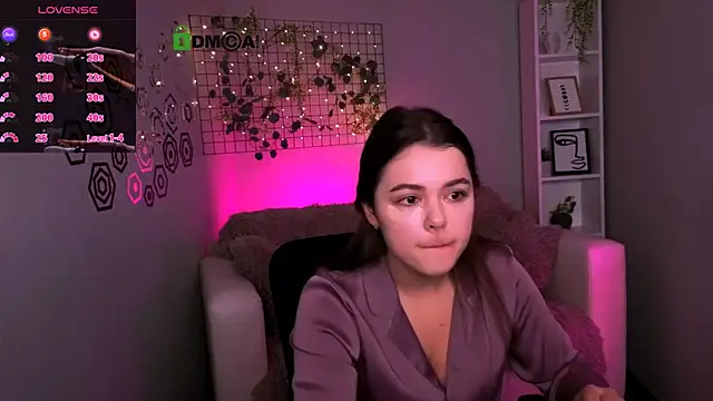 maddycats online show from December 2025 08:47:02 PM