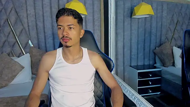 Snapshot of NicolaiKarav chatting on December 2025 12:10:01 PM NicolaiKarav online show from December 2025 12:10:01 PM