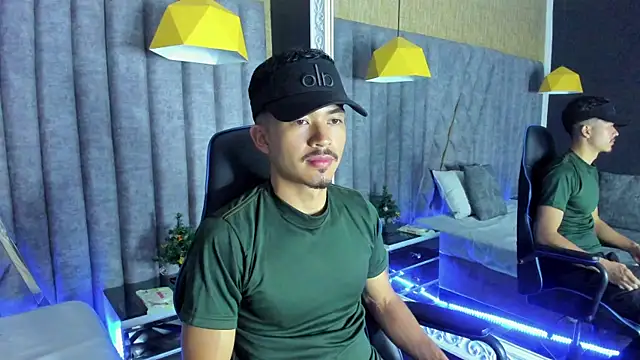 Snapshot of NicolaiKarav chatting on December 2025 12:43:01 PM NicolaiKarav online show from December 2025 12:43:01 PM