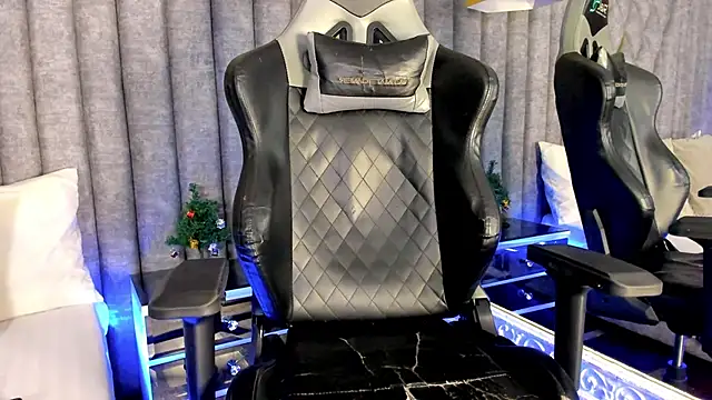 Snapshot of NicolaiKarav chatting on January 2026 12:19:01 PM NicolaiKarav online show from January 2026 12:19:01 PM