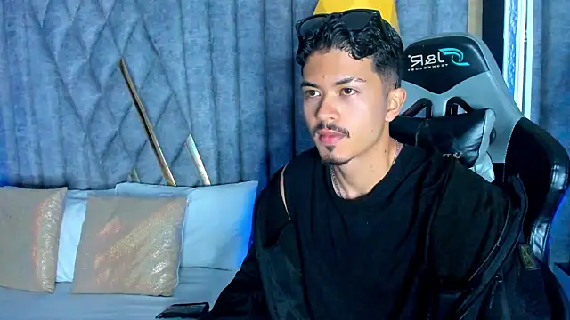 Snapshot of NicolaiKarav chatting on January 2026 11:48:02 AM NicolaiKarav online show from January 2026 11:48:02 AM