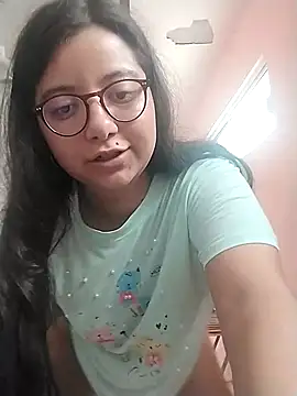 Chaparrita13 online show from February 2026 09:33:02 PM