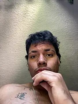 Snapshot of Henry_villa23 chatting on July 2026 03:36:01 PM Henry villa23 online show from July 2026 03:36:01 PM
