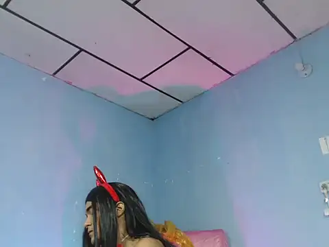 Snapshot of Candyx_girls chatting on November 2025 12:33:01 AM Candyx girls online show from November 2025 12:33:01 AM