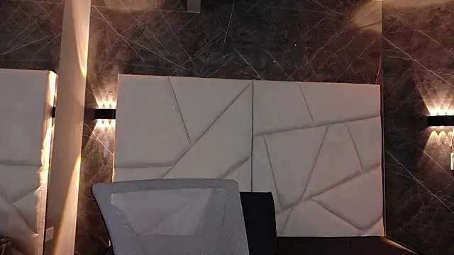 Snapshot of mia_violet8 chatting on November 2025 12:21:02 AM mia violet8 online show from November 2025 12:21:02 AM