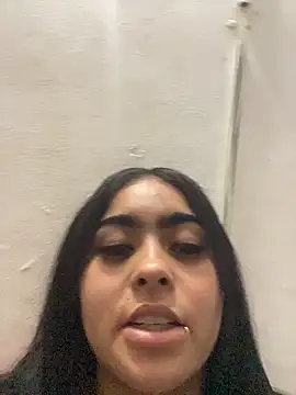 Snapshot of mia_violet8 chatting on January 2026 05:00:01 AM mia violet8 online show from January 2026 05:00:01 AM