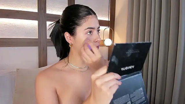 SarhaVega online show from March 2026 12:30:02 PM