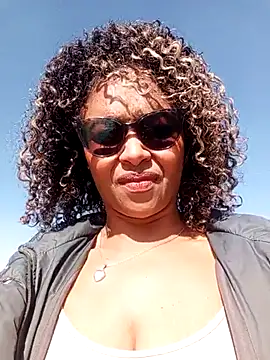 MaayaFonseca online show from December 2025 01:49:02 PM