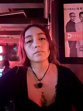 Eveeelyn25 online show from April 2026 01:47:02 AM