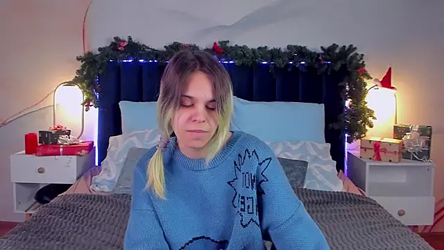 LiraBelle online show from December 2025 03:22:02 AM